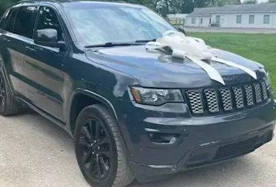 JEEP GRAND CHEROKEE 2018 1C4RJFAGXJC263163 image